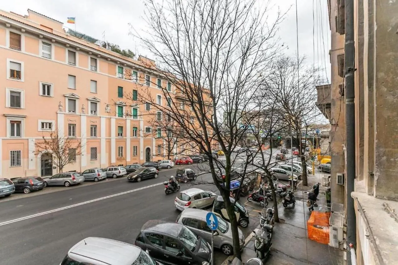 Roma Suite - Trastevere Италия